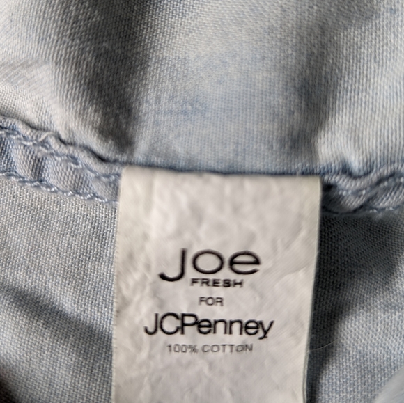 Lightweight, cotton, button up. Size small. Joe fresh. - Picture 3 of 6
